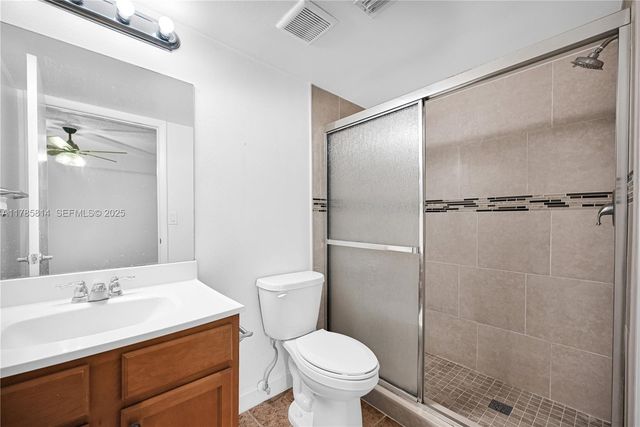 7640 Westwood Drive 404, Tamarac, FL 33321