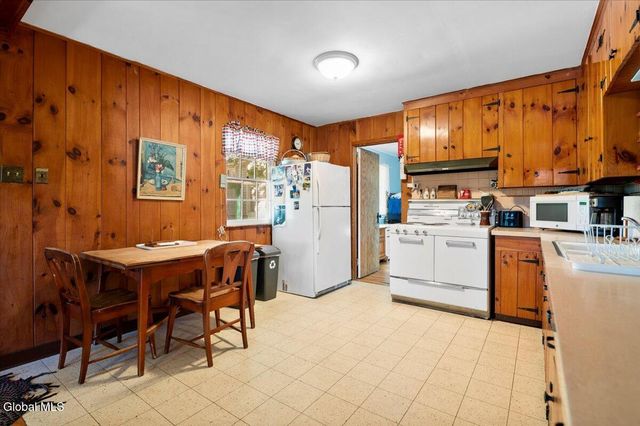 81 Hanneford Road, Lake George, NY 12845