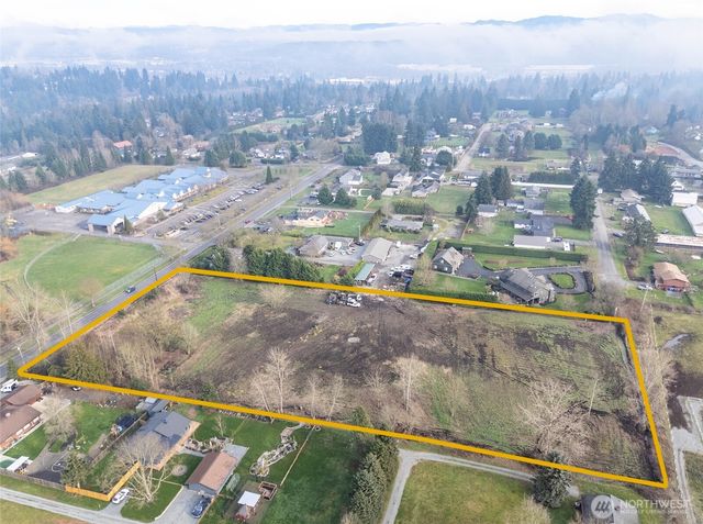 11104 8th Street E, Puyallup, WA 98372