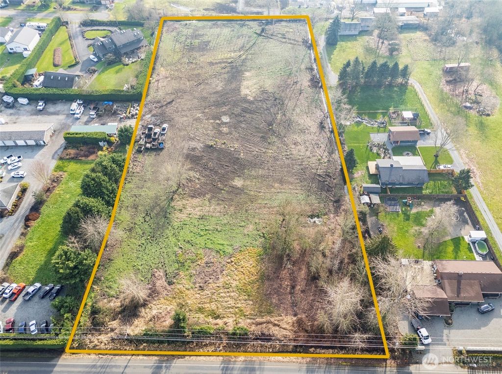 11104 8th Street E, Puyallup, WA 98372