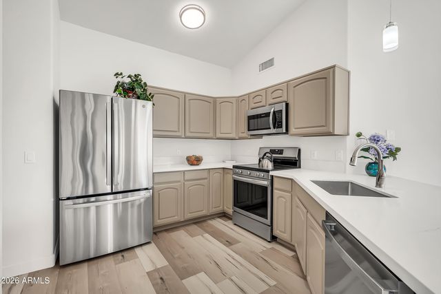 1360 W Folley Street, Chandler, AZ 85224
