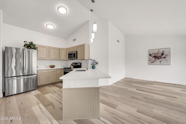 1360 W Folley Street, Chandler, AZ 85224