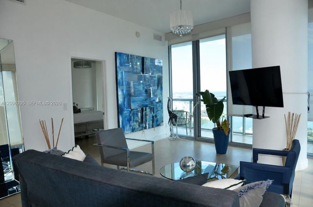 888 Biscayne Boulevard 4701, Miami, FL 33132