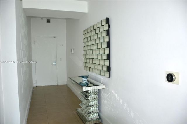 888 Biscayne Boulevard 4701, Miami, FL 33132