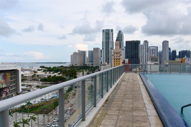 888 Biscayne Boulevard 4701, Miami, FL 33132