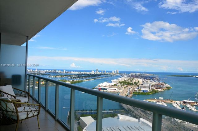 888 Biscayne Boulevard 4701, Miami, FL 33132
