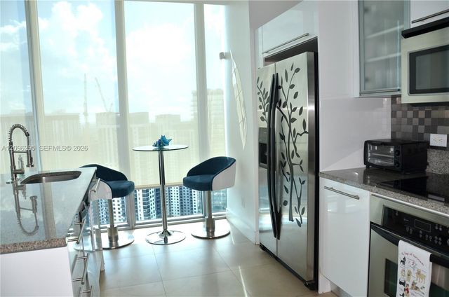 888 Biscayne Boulevard 4701, Miami, FL 33132