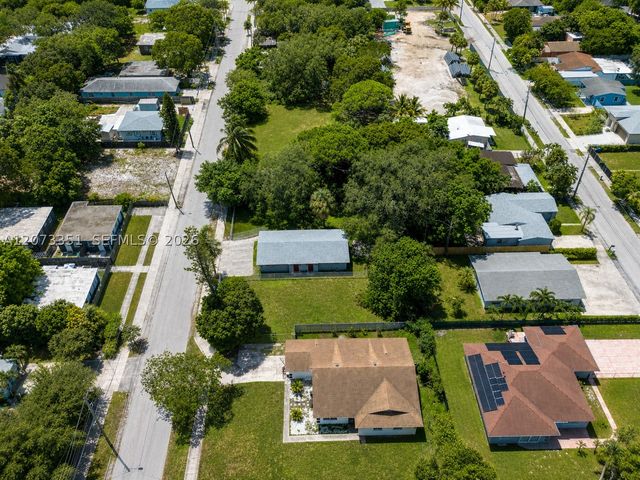 429 NW 14th Ave, Fort Lauderdale, FL 33311