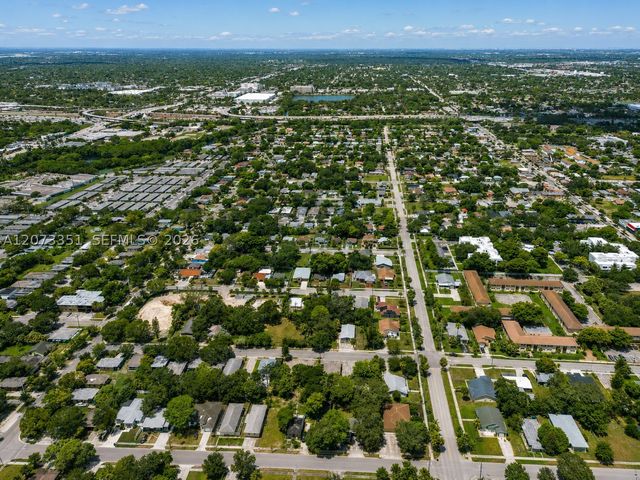 429 NW 14th Ave, Fort Lauderdale, FL 33311