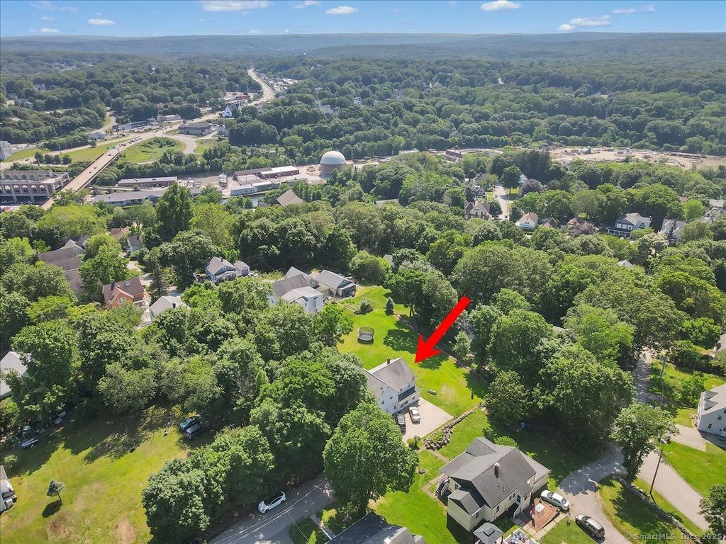 80 Old Division Street, Norwich, CT 06360