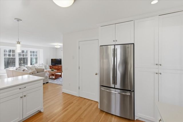 90 Willow St, Westwood, MA 02090