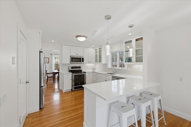 90 Willow St, Westwood, MA 02090