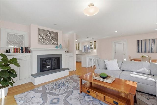 90 Willow St, Westwood, MA 02090