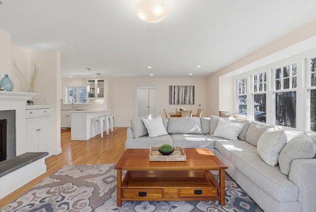 90 Willow St, Westwood, MA 02090