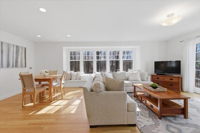 90 Willow St, Westwood, MA 02090