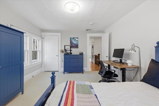 90 Willow St, Westwood, MA 02090