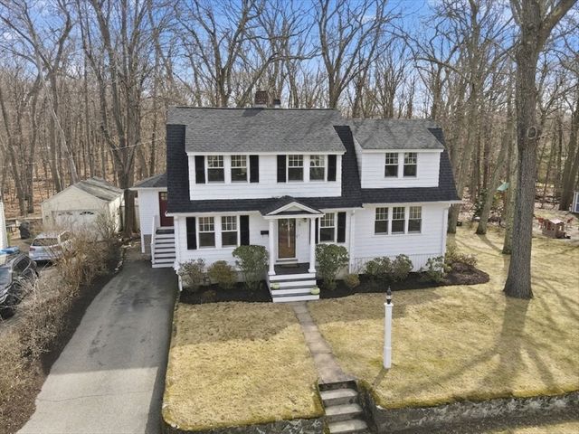 90 Willow St, Westwood, MA 02090