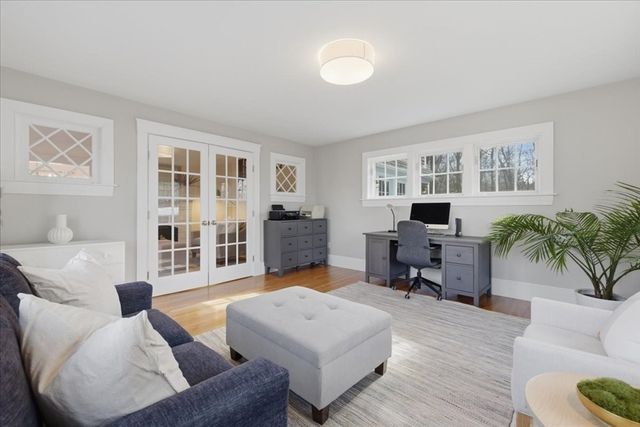 90 Willow St, Westwood, MA 02090