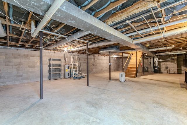 16040 Hwy 69, Savannah, TN 38372