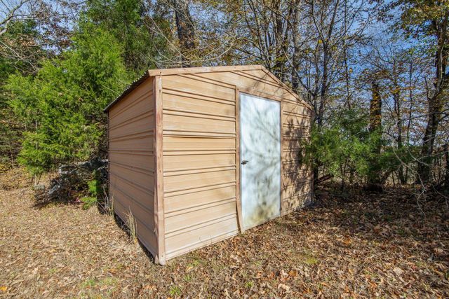 16040 Hwy 69, Savannah, TN 38372