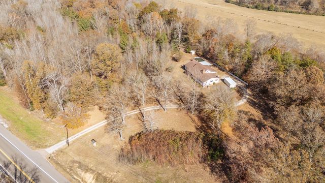 16040 Hwy 69, Savannah, TN 38372