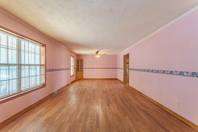 16040 Hwy 69, Savannah, TN 38372