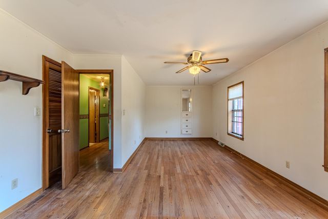 16040 Hwy 69, Savannah, TN 38372