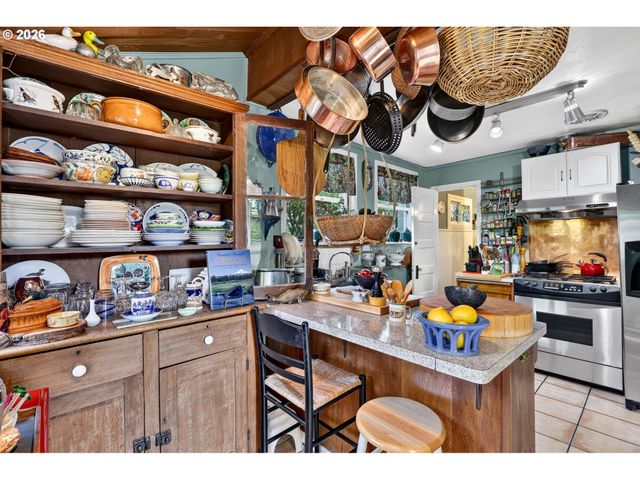9225 Sw BOONES FERRY Rd, Portland, OR 97219