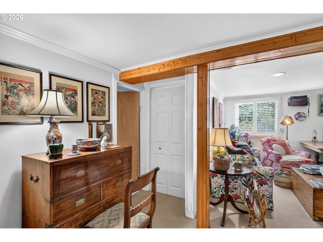 9225 Sw BOONES FERRY Rd, Portland, OR 97219