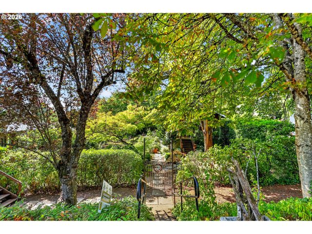 9225 Sw BOONES FERRY Rd, Portland, OR 97219