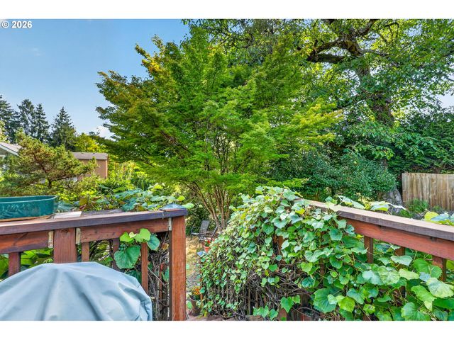9225 Sw BOONES FERRY Rd, Portland, OR 97219