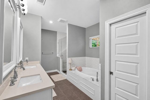 1722 Chippendale Road, Houston, TX 77018