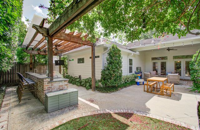 1722 Chippendale Road, Houston, TX 77018