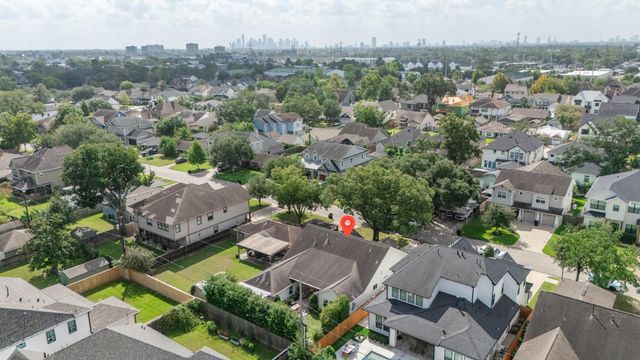 1722 Chippendale Road, Houston, TX 77018