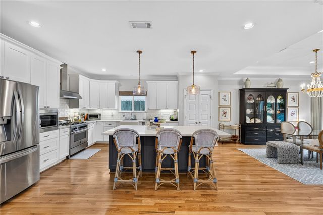 1722 Chippendale Road, Houston, TX 77018