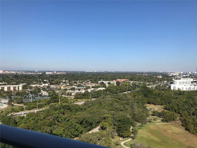 16385 Biscayne Blvd 2206, North Miami Beach, FL 33160