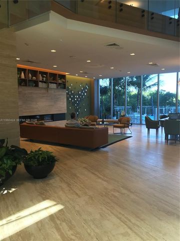 16385 Biscayne Blvd 2206, North Miami Beach, FL 33160