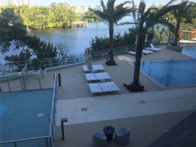 16385 Biscayne Blvd 2206, North Miami Beach, FL 33160