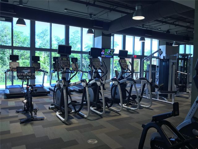 16385 Biscayne Blvd 2206, North Miami Beach, FL 33160