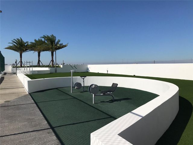 16385 Biscayne Blvd 2206, North Miami Beach, FL 33160