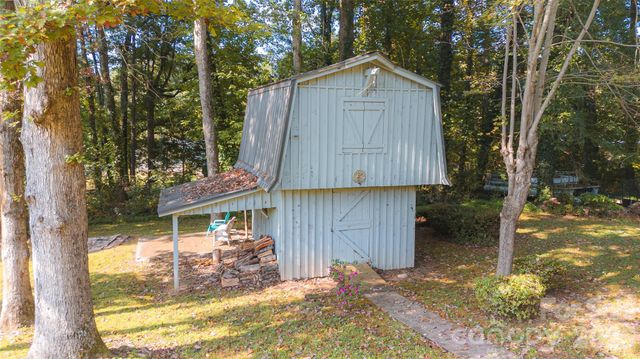 307 Maplewood Drive, Morganton, NC 28655