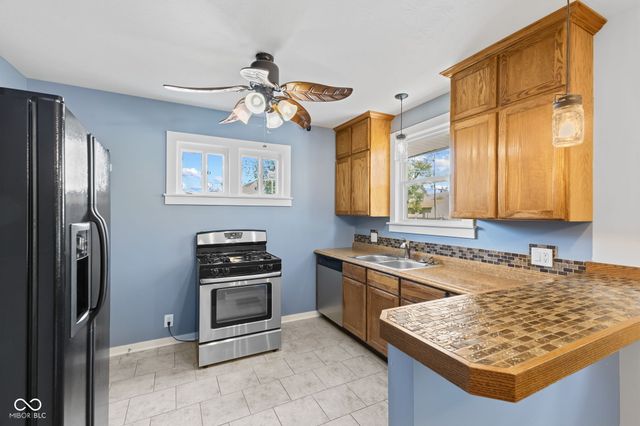 331 N 17th Avenue, Beech Grove, IN 46107