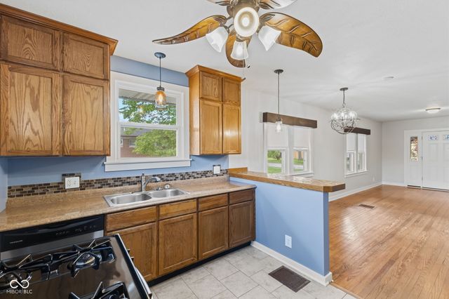 331 N 17th Avenue, Beech Grove, IN 46107