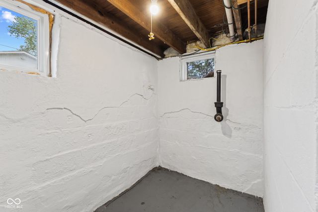 331 N 17th Avenue, Beech Grove, IN 46107