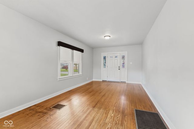 331 N 17th Avenue, Beech Grove, IN 46107