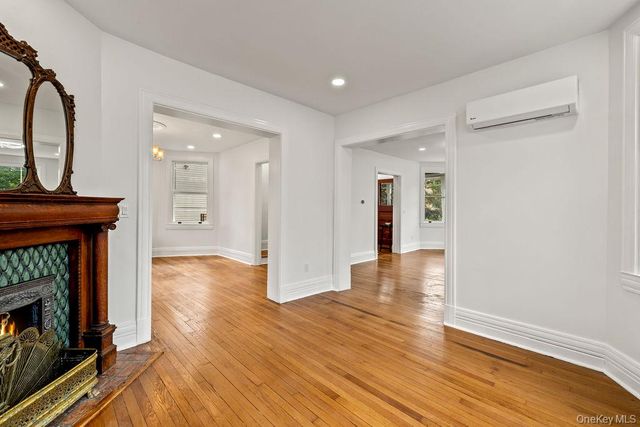 7 Clinton Place, Suffern, NY 10901