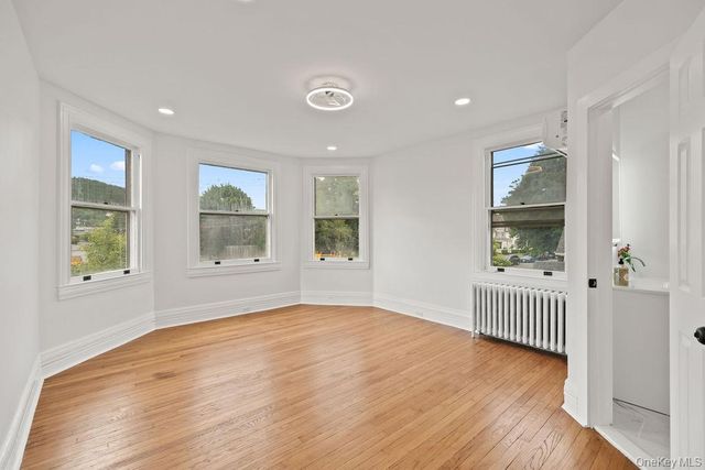 7 Clinton Place, Suffern, NY 10901