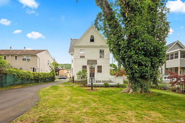 7 Clinton Place, Suffern, NY 10901