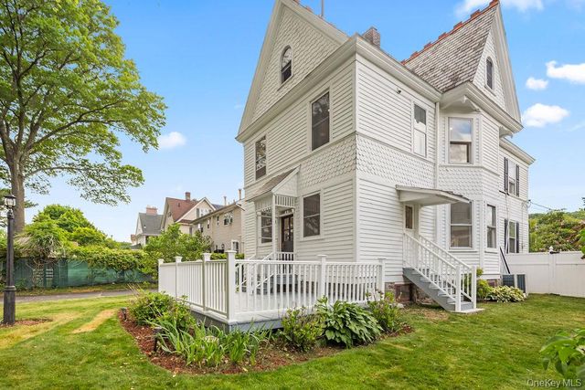 7 Clinton Place, Suffern, NY 10901