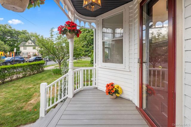 7 Clinton Place, Suffern, NY 10901